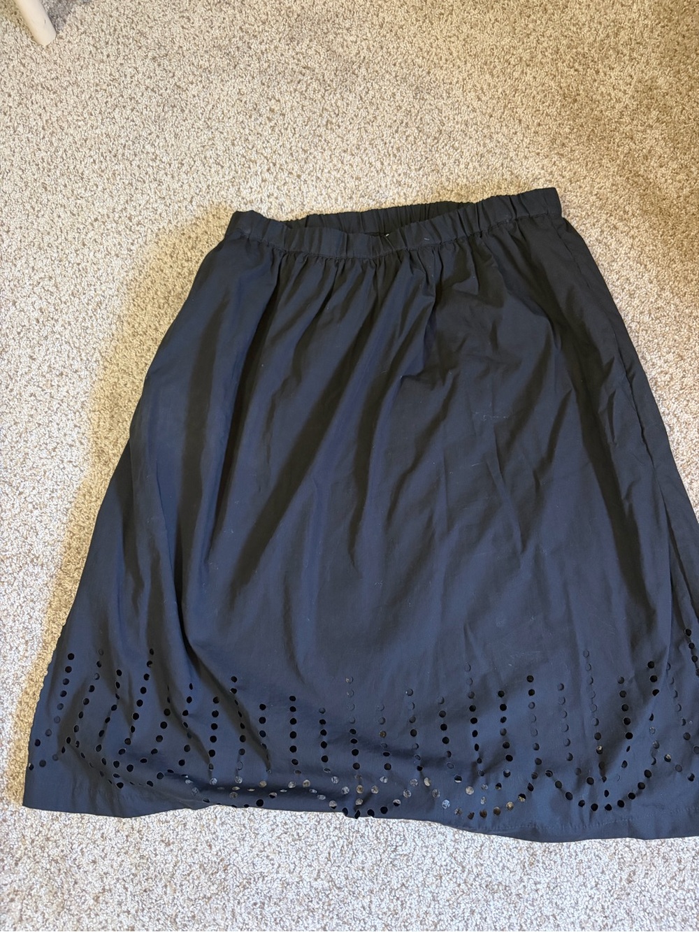 GAP Black Women's Eyelet Hem A-Line Skirt